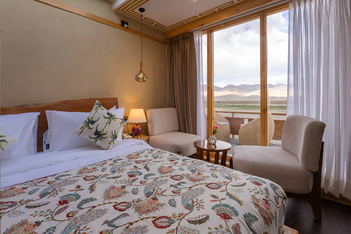 gazing night in ladakh